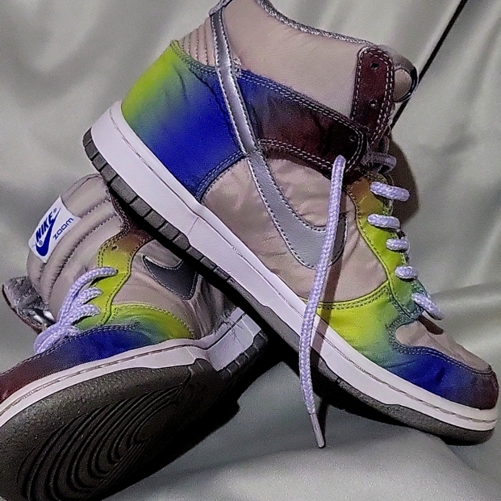 Woman's High top Nike zoom